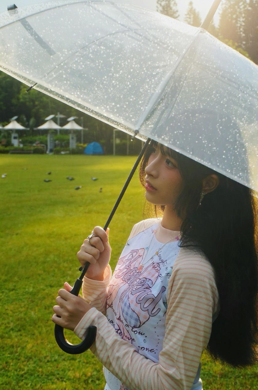 Pink star design necklace