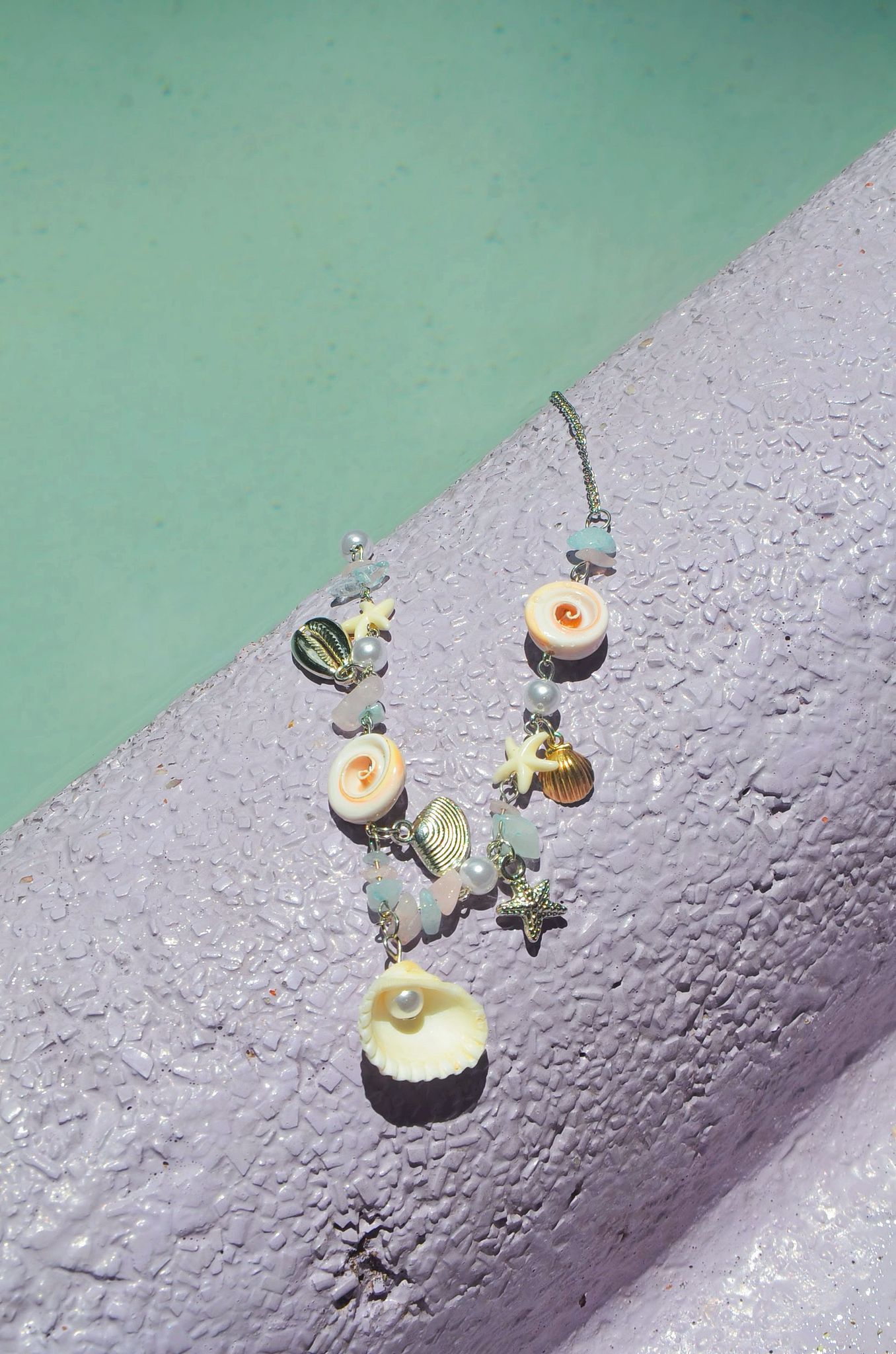 Seashell pearl necklace