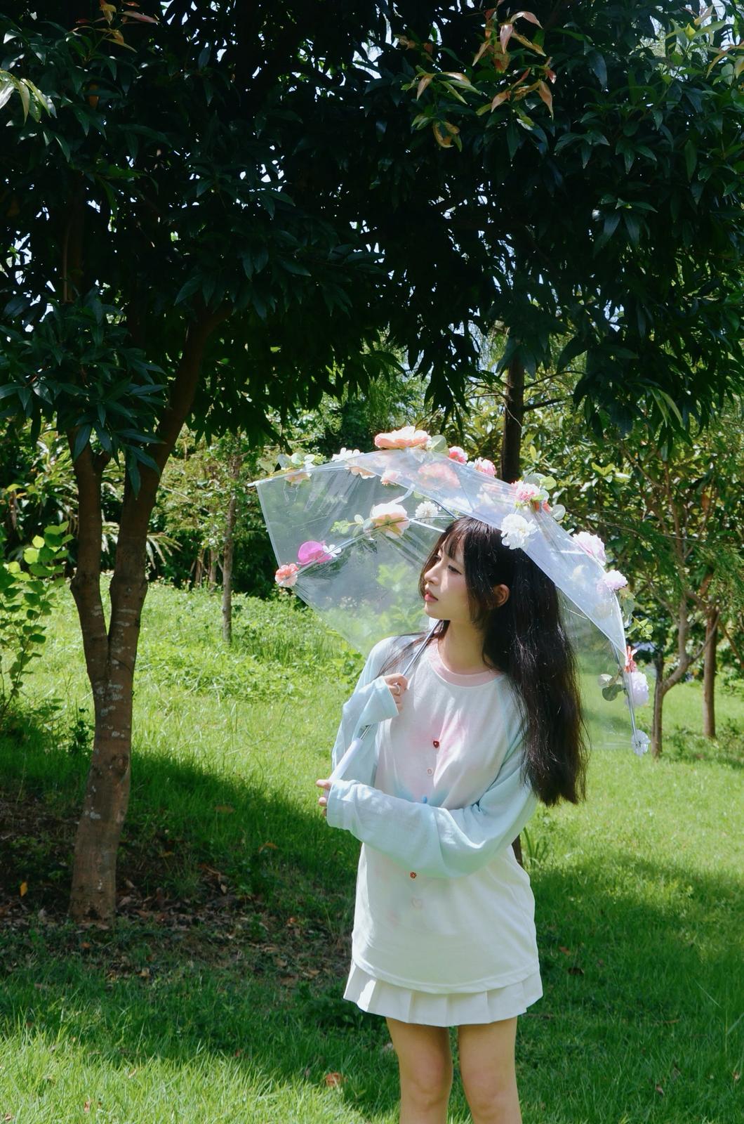 Beaded print raglan long sleeve top